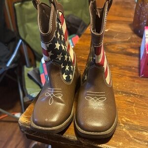 Arca Kids Brown Boots with Flag Design